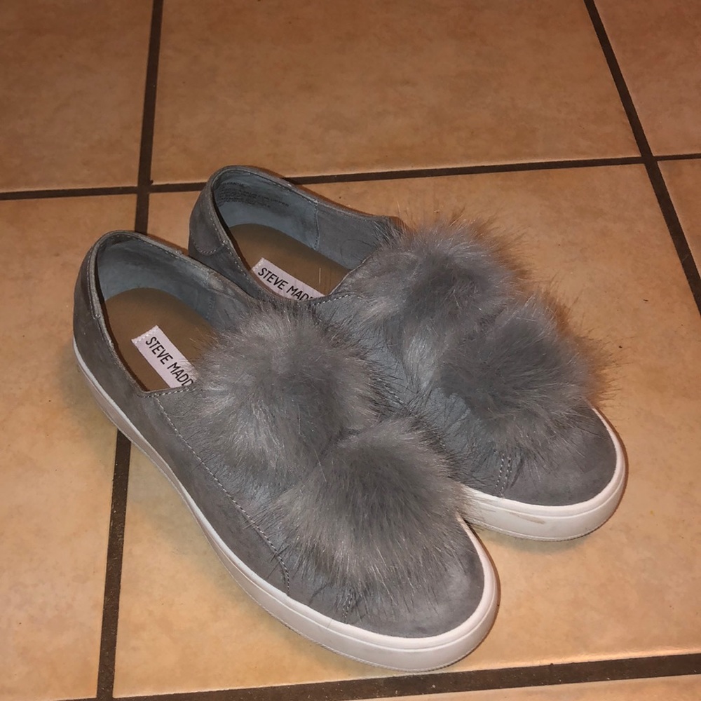 Steve Madden Bryanne Fuzzy Sz 8B Gray Sneakers